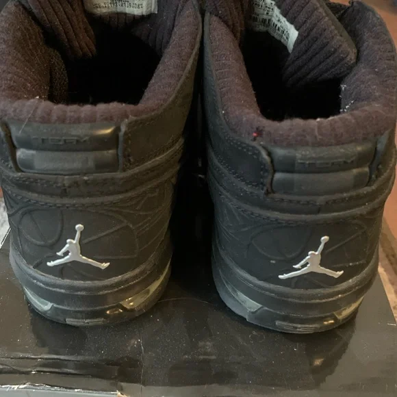 Jordan Sneakers - Picture 3 of 5